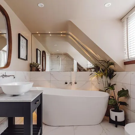Loughrigg -private House With A Hot Tub *