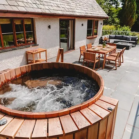 Loughrigg -private House With A Hot Tub Apartment Ambleside